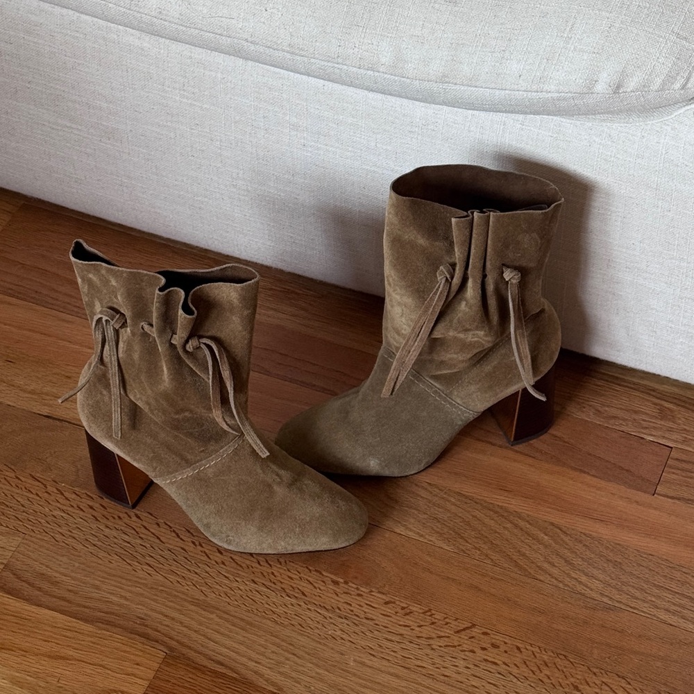 Tory Burch gigi tan suede bootie size 8 1/2